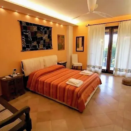Vakantiehuis Sleeps 7 Pool Wifi